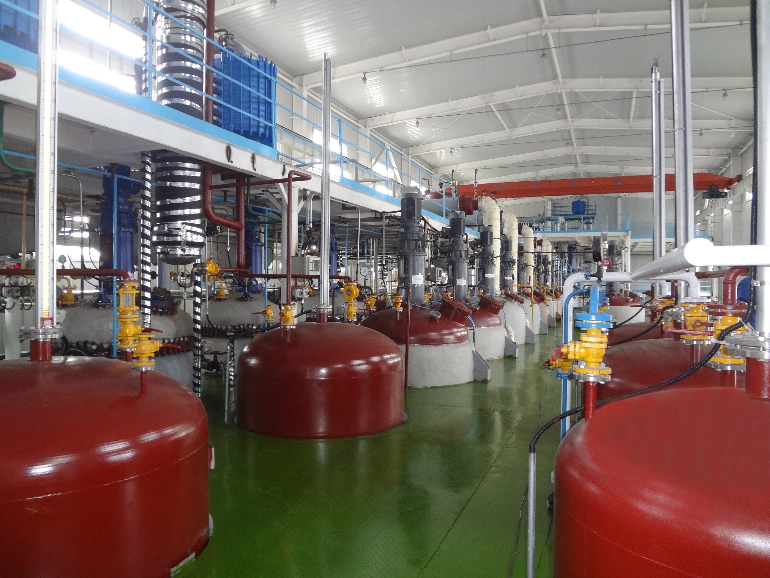 成套生產(chǎn)反應釜.jpg
